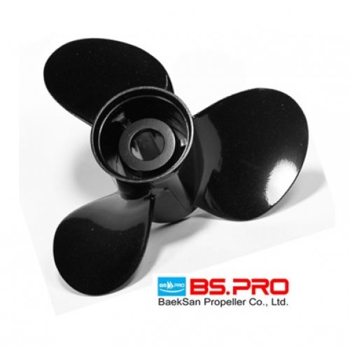 are boat propellers universal